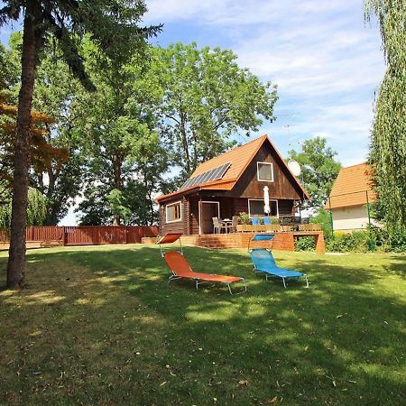 Dunaparti Haz Stand U 27E Mosonmagyaróvár Buitenkant foto