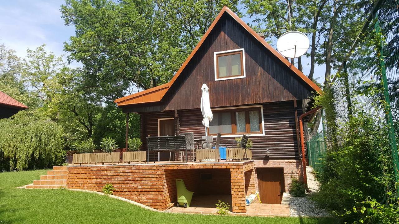 Dunaparti Haz Stand U 27E Mosonmagyaróvár Buitenkant foto